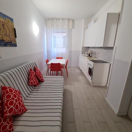 La Casa Di Sandra Rapallo Bagian luar foto